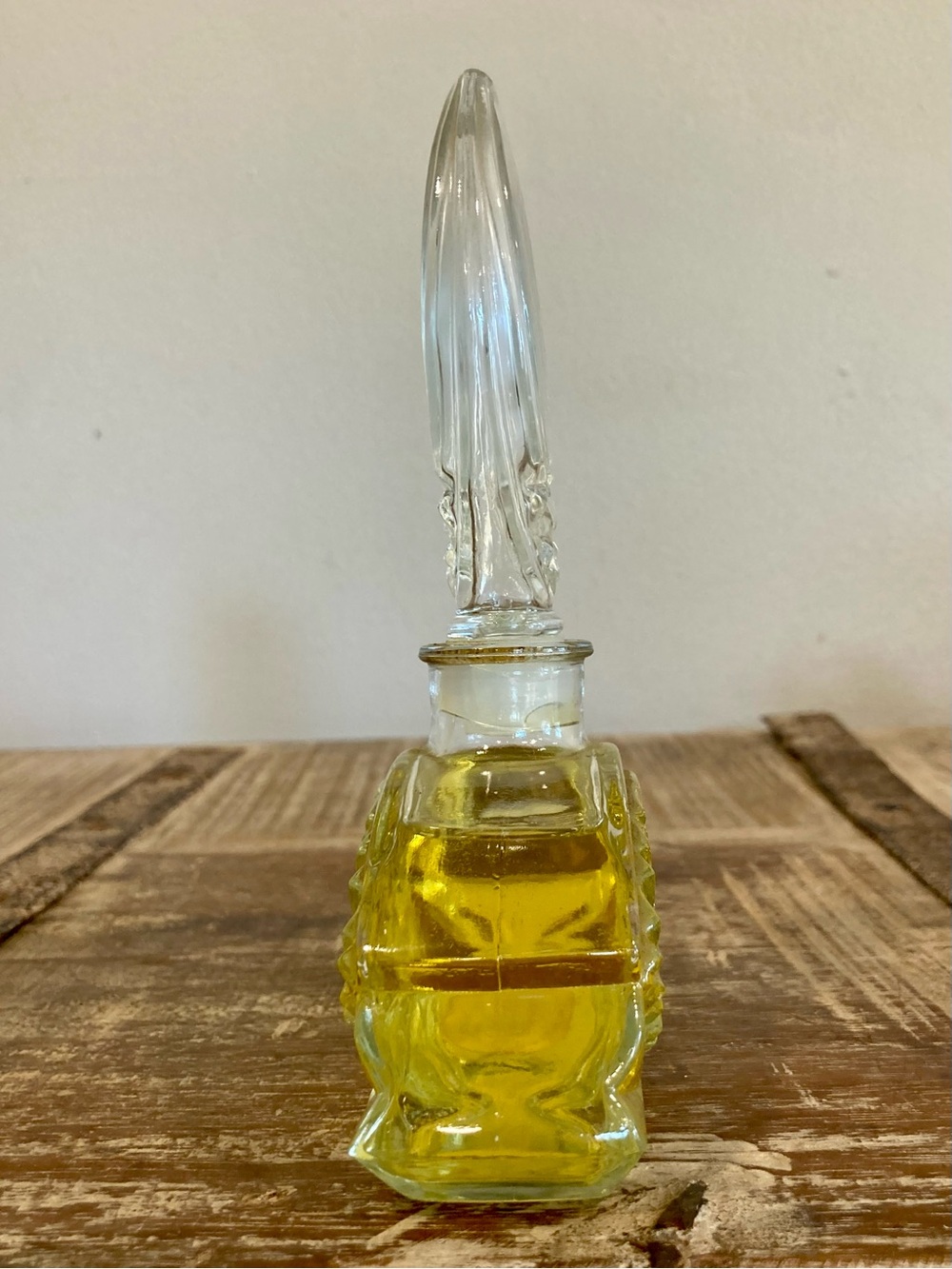 Avon Moonwind Glass Perfume Bottle with Butterfly Stopper Vintage - Picture 5 of 12